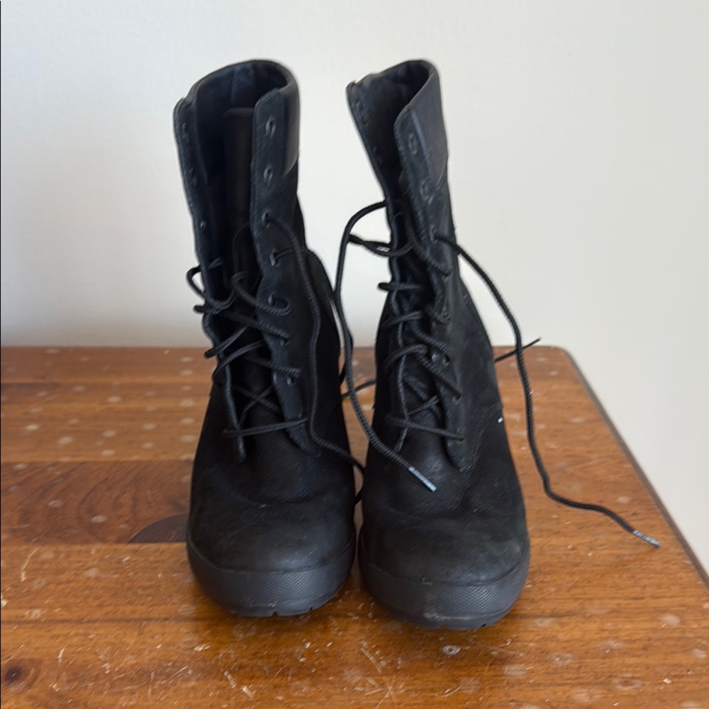 Black Women's Lace-Up Boots